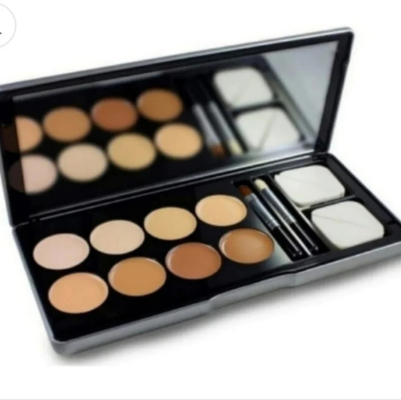 makeup Essentials Other - Makeover Essentials B Me Conceal Me Concealer Set 8 Colors Foundation Contour